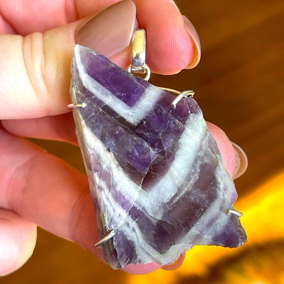Dream amethyst pendants - Picture 1 of 3